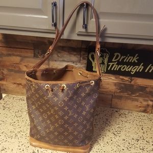 100% Authentic Louis Vuitton Noe bag